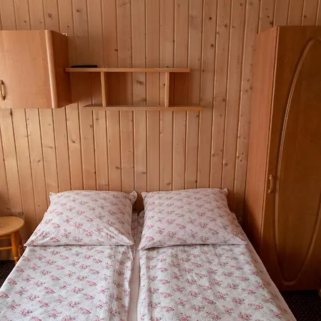 Mc82 - Anna I Marek Lukaszczyk Homestay