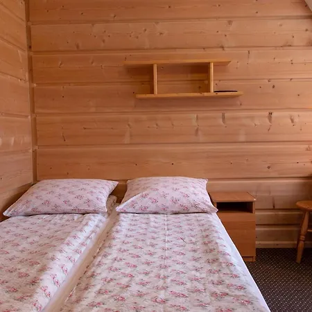 Mc82 - Anna I Marek Lukaszczyk Homestay