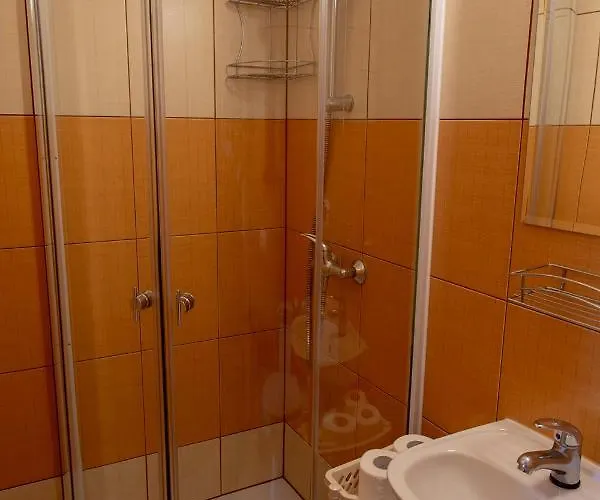 Mc82 - Anna Lukaszczyk Rum i privatbostad Ciche Małe