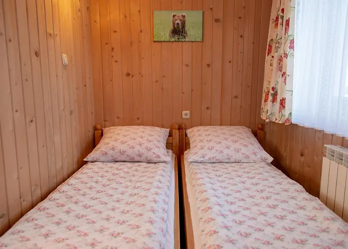 Mc82 - Anna Lukaszczyk Rum i privatbostad Ciche Małe